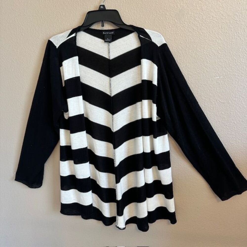 Bay Studio Women's Black White Chevron Print Open Front Long Sleeve Cardigan XL